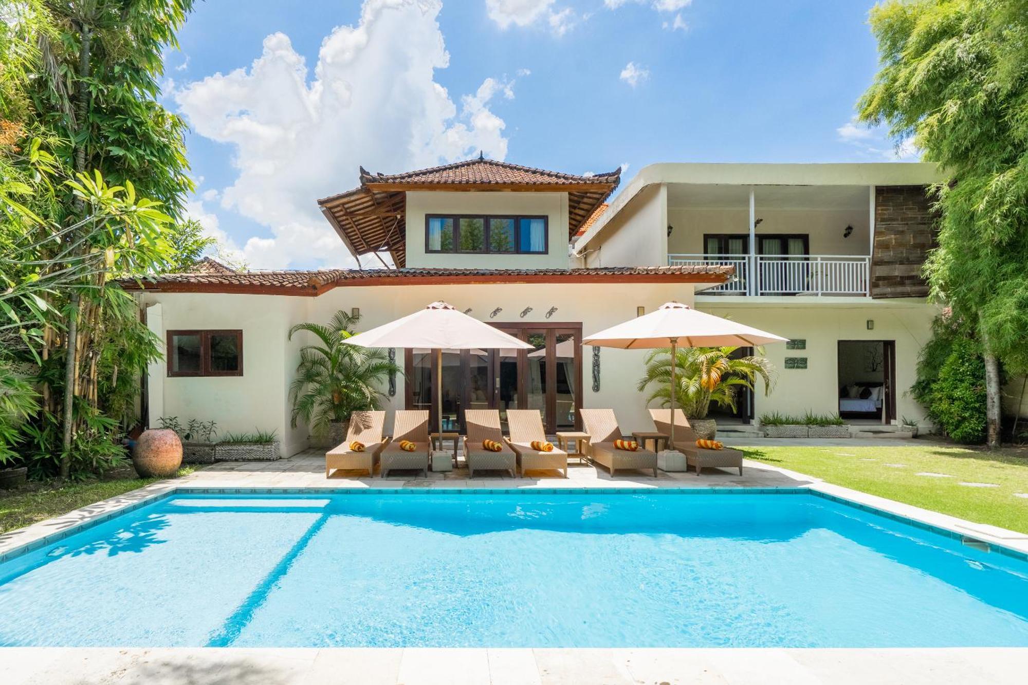 9 Bedroom Vista Villa *